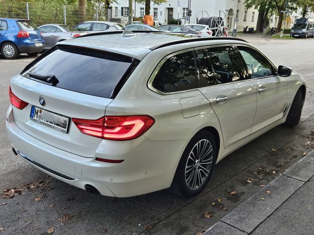 BMW 520d Touring A -STH-PANO-Sportsitze-Kamera