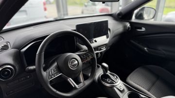 Fotografie des Nissan Juke 1.6 Hybrid 4AMT N-Connecta
