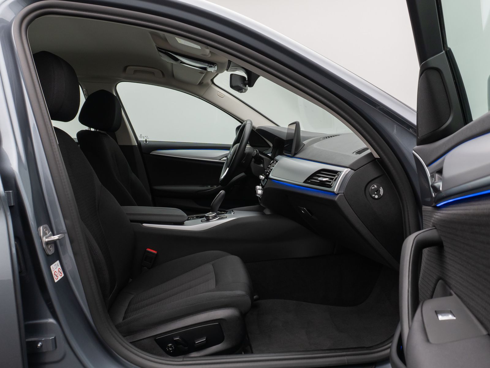 Fahrzeugabbildung BMW 520d Kamera HiFi HUD DAB WLAN Komfort Alarm AHK