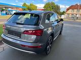 Audi Q5 40 TDI S tronic quattro+Navi+Offroad Style  - Audi Q5: Offroad