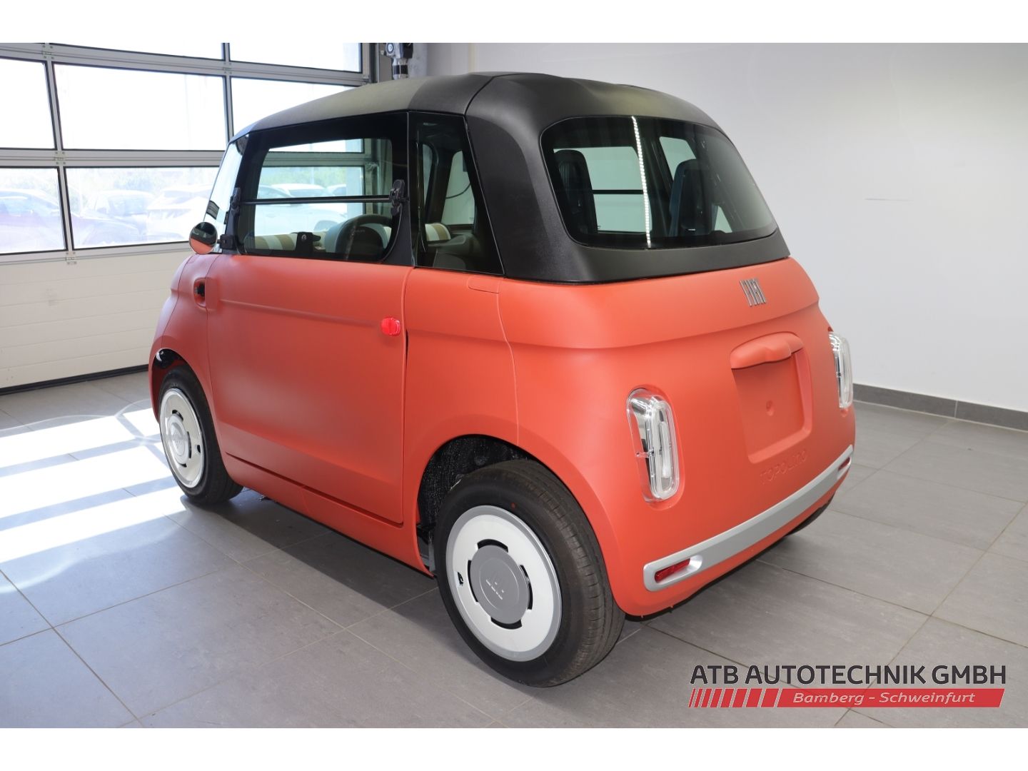 Fahrzeugabbildung Fiat Topolino MY26 7kWh 8,2PS /Fahrbar ab 15 Jahre!