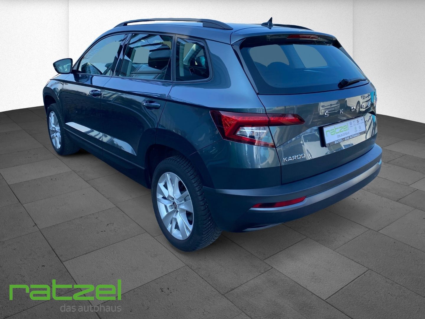 Fahrzeugabbildung SKODA Karoq 1.5 TSI Ambition LED DAB SHZ Spurwechselas