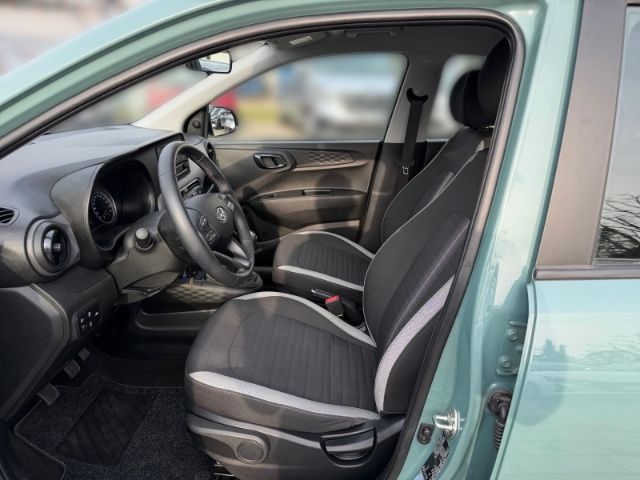 Fahrzeugabbildung Hyundai i10 Select DAB Tempomat Bluetooth  Spurhalteass.