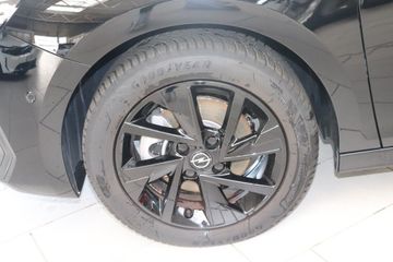 Fotografie des Opel Corsa 1.2 Direct Injection Turbo GS Navi SHZ RFK