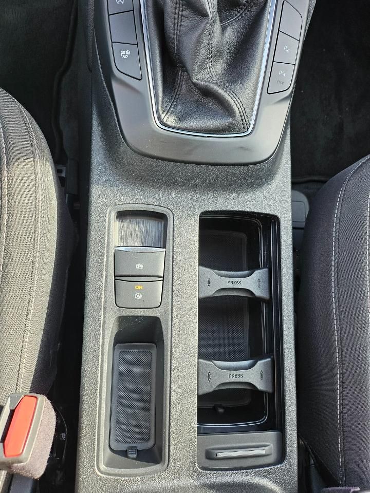 Fahrzeugabbildung Ford Kuga Titanium