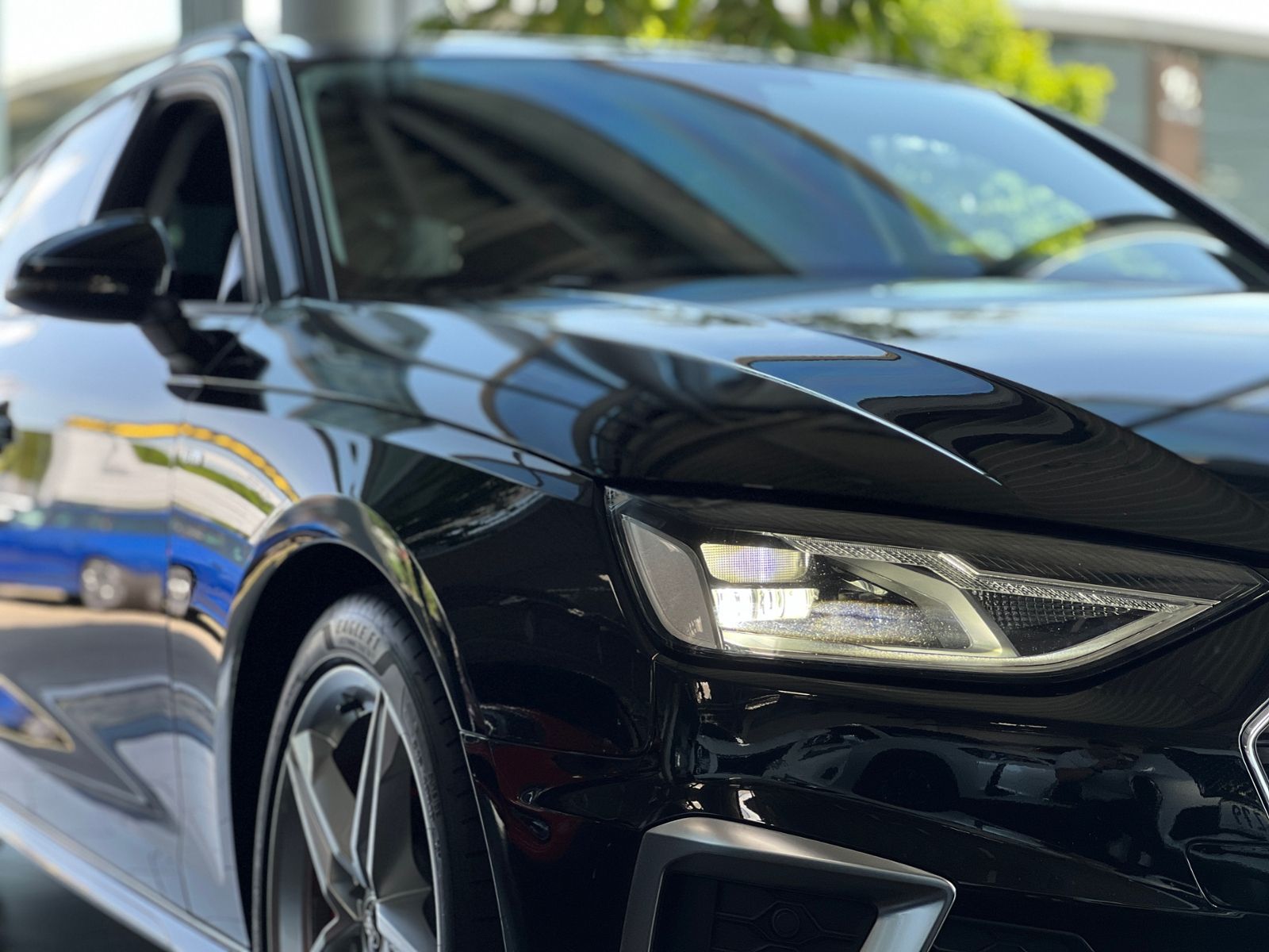 Fahrzeugabbildung Audi A4 Avant 40 TFSI S Line AHK SHZ NAVI KLIMA