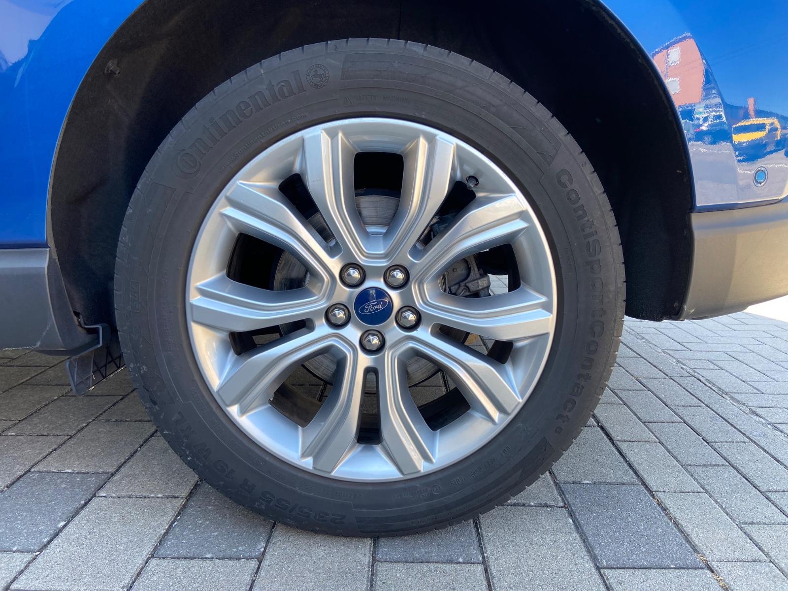 Ford Edge Titanium