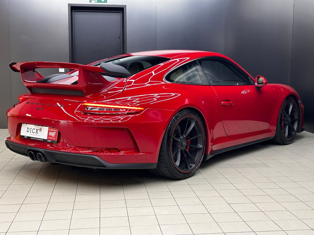 PORSCHE 911 2018