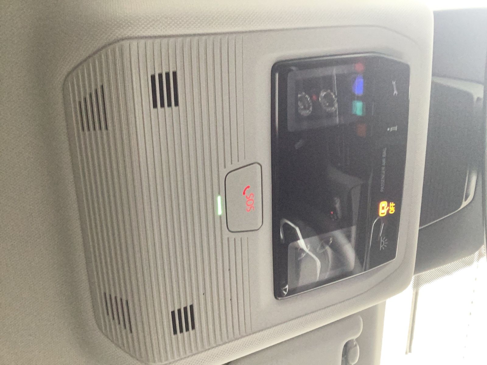 Fahrzeugabbildung Volkswagen T-Roc Style AHZV NAVI LED DAB ACC