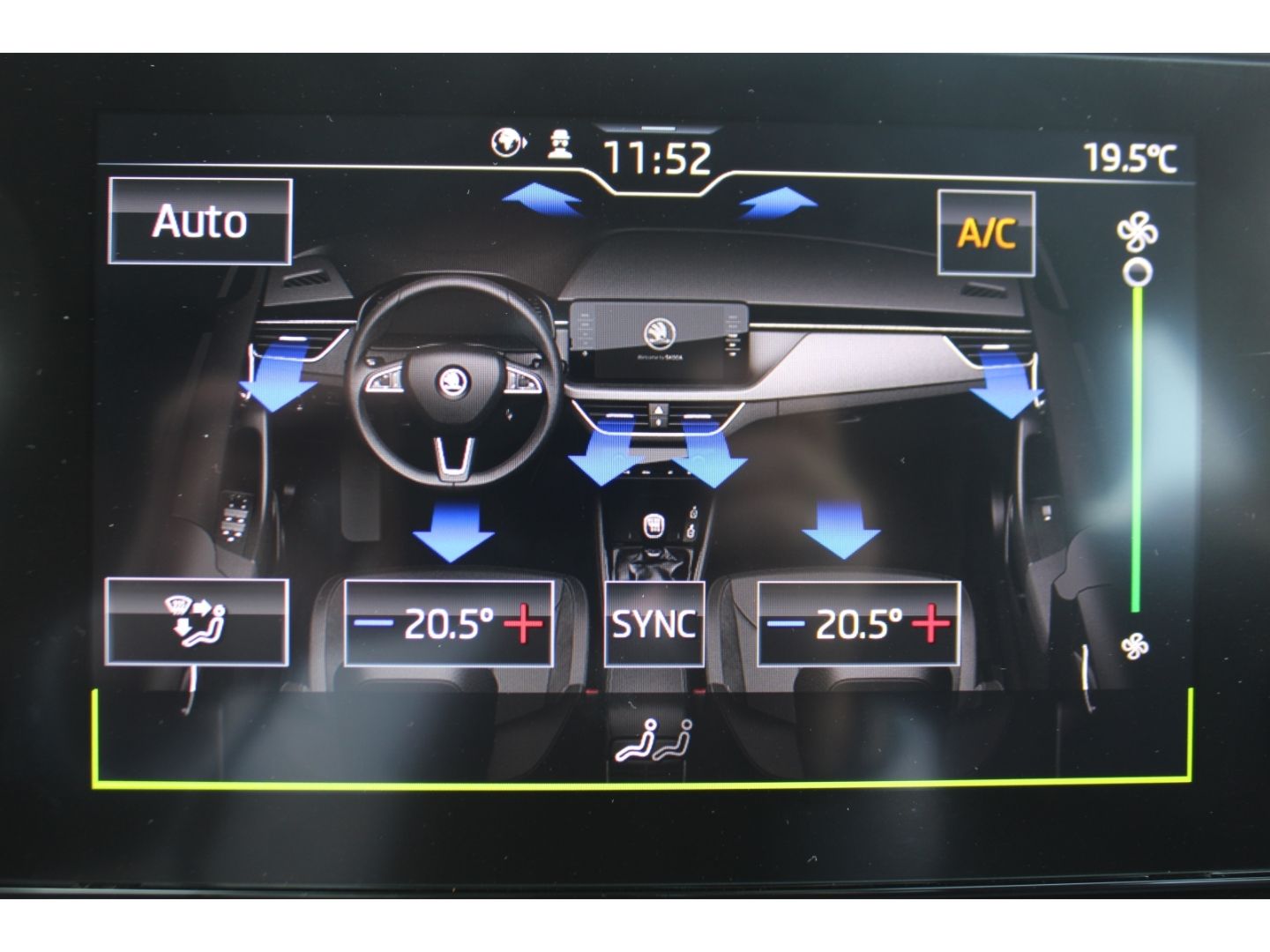 SKODA Scala Style 1.0 TSI LED GRA CarPlay StHzg DAB PD - Image 23