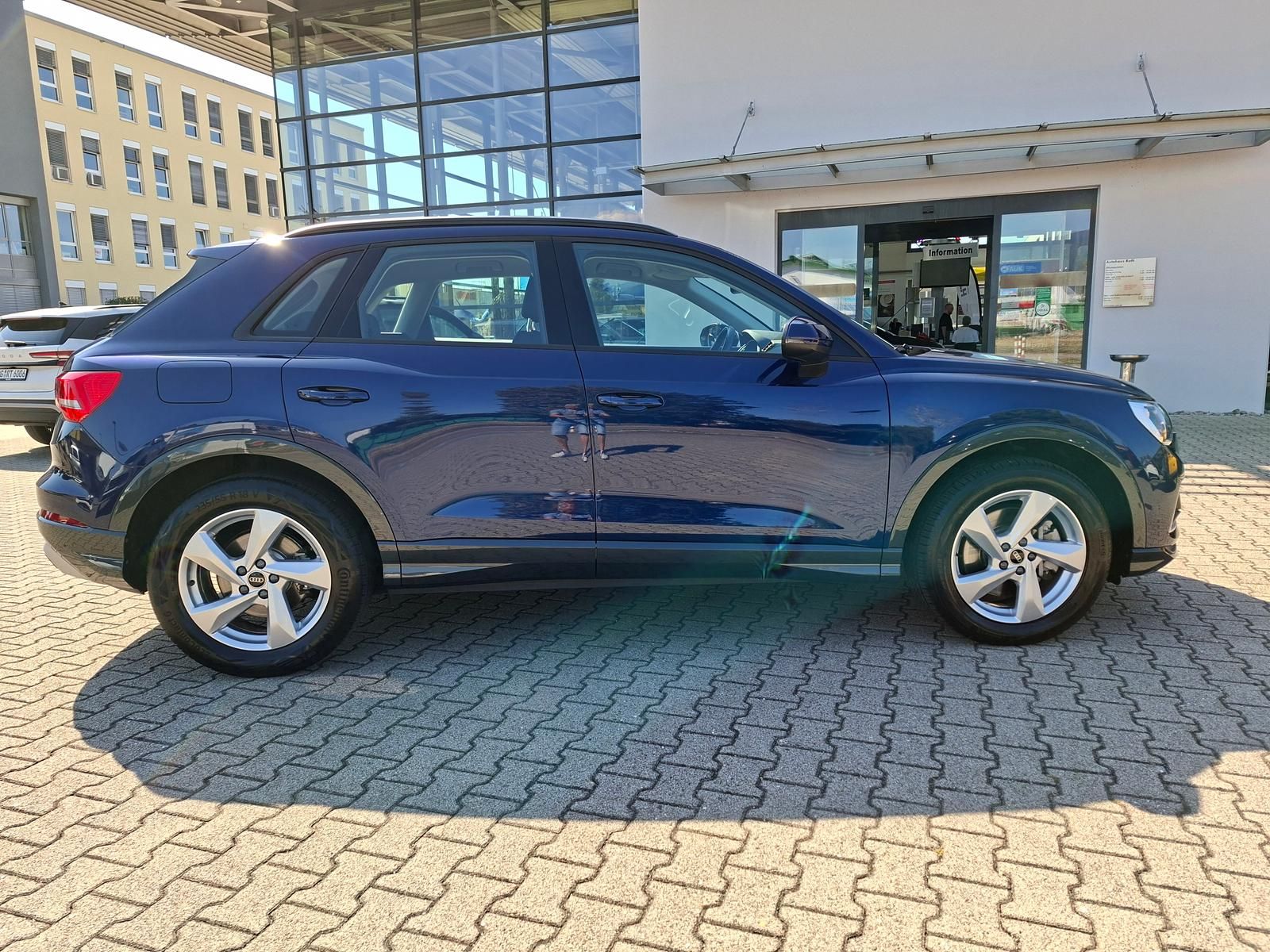 Audi Q3 40 TFSI *Quattro*NAVI*ACC*AHK*Alu* foto 8