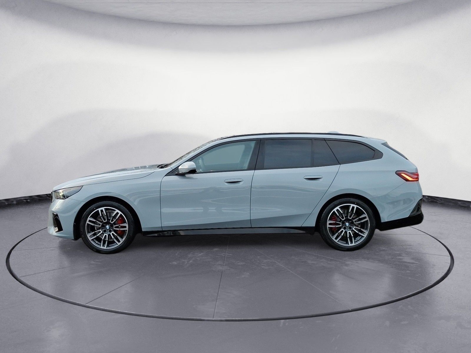 BMW 520d xDrive Touring MSportPro Innovationspaket A imagem 3