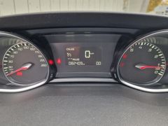 Fahrzeugabbildung Peugeot 308 SW Allure Navi LED Pano SiHz PDC Tempo