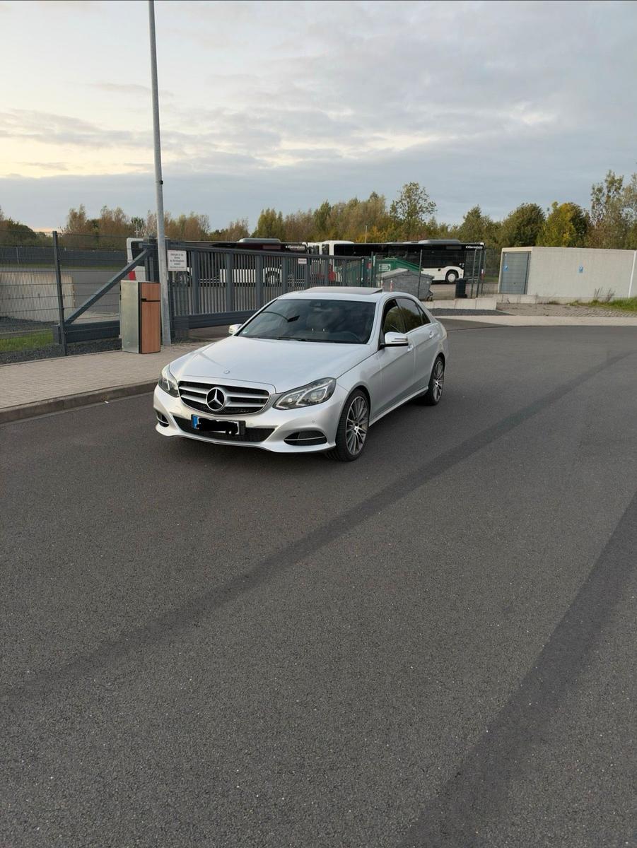 Mercedes-Benz E 220