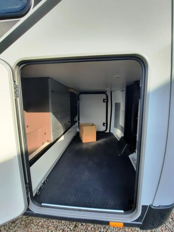 Fahrzeugabbildung Bürstner Signature SFT 7.5 Verfüg./Sparen Sie 6.856,- €