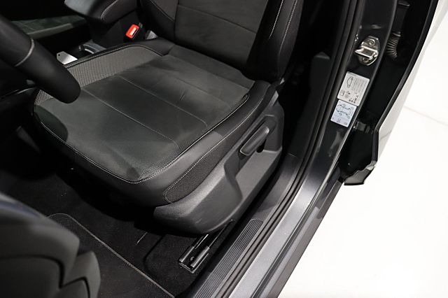 T-Roc Style 1.0 TSI AHK el.Heckklappe Winterr.AC