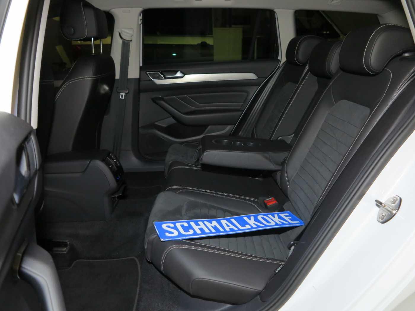 Volkswagen Passat Variant 2.0 TDI SCR DSG7 Elegance Navi