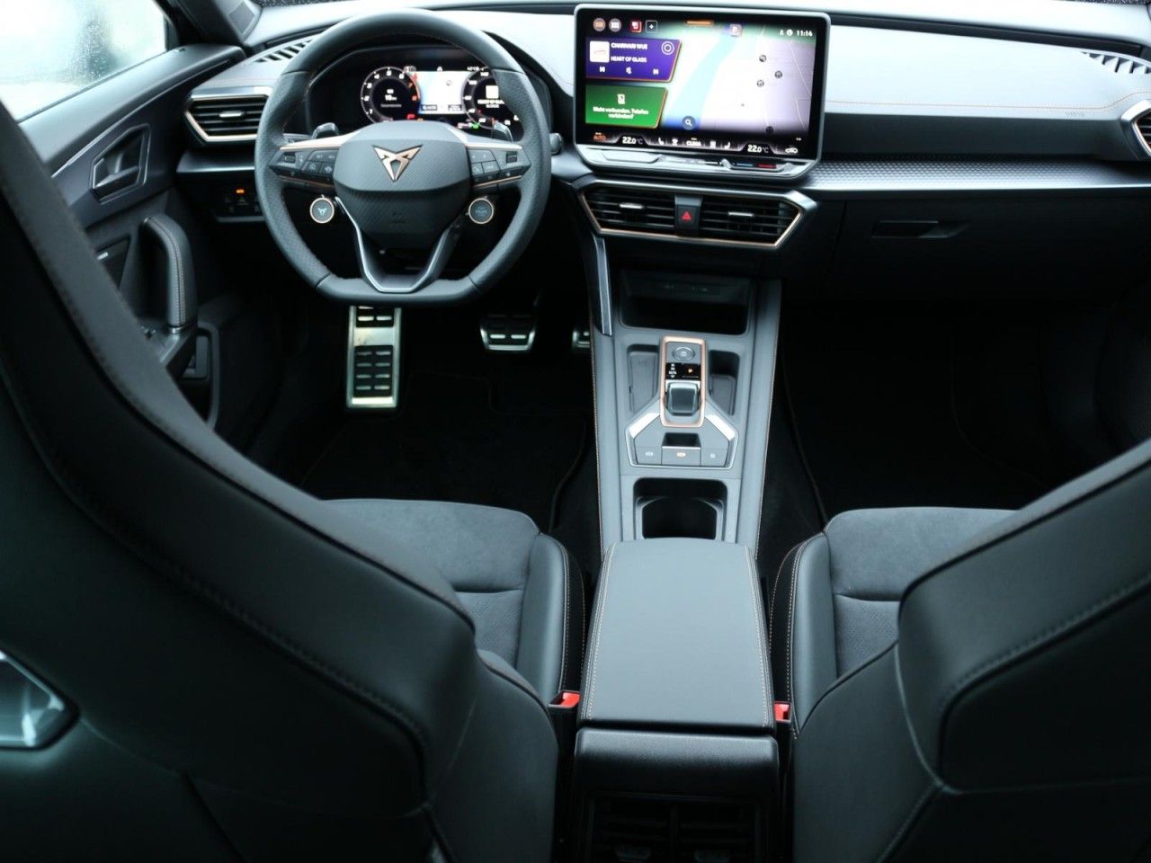 Fahrzeugabbildung CUPRA Formentor 1.5 eTSI DSG 150PS - mit KI generiert/bearbeitet