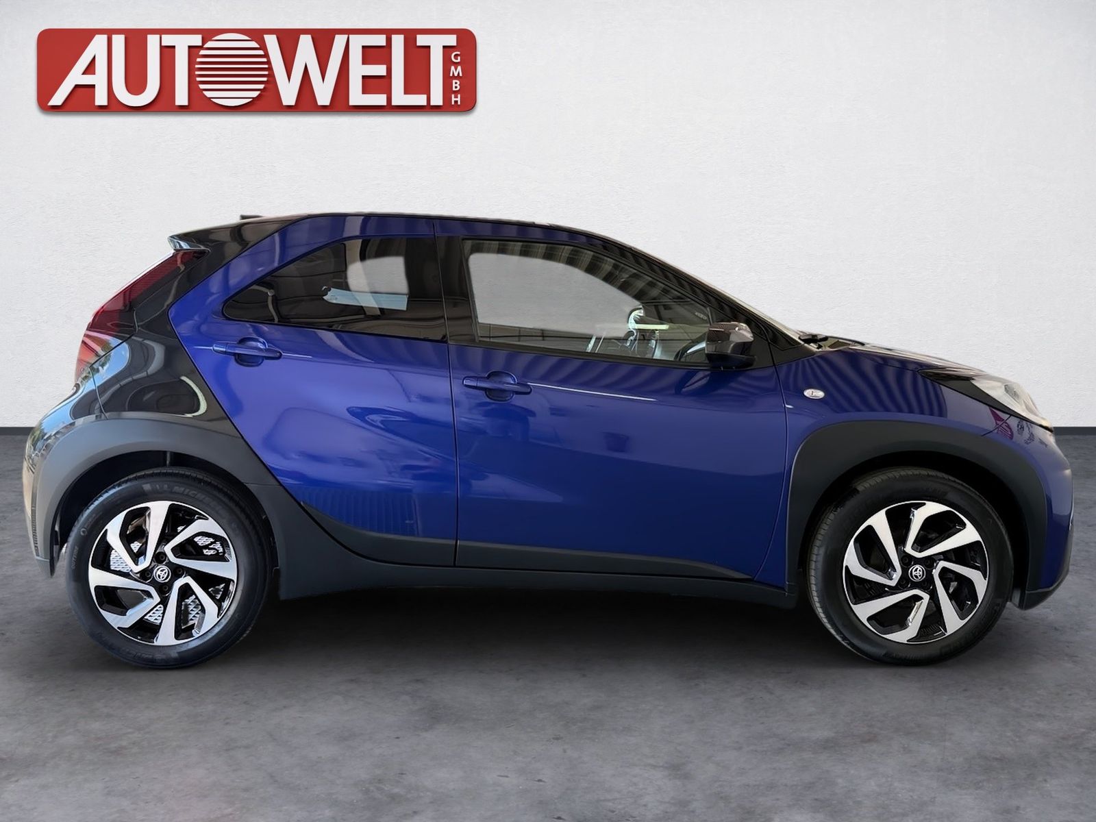 Fahrzeugabbildung Toyota Aygo X 1.0 Pulse Kamera,SHZ,ACC,PDC,LM