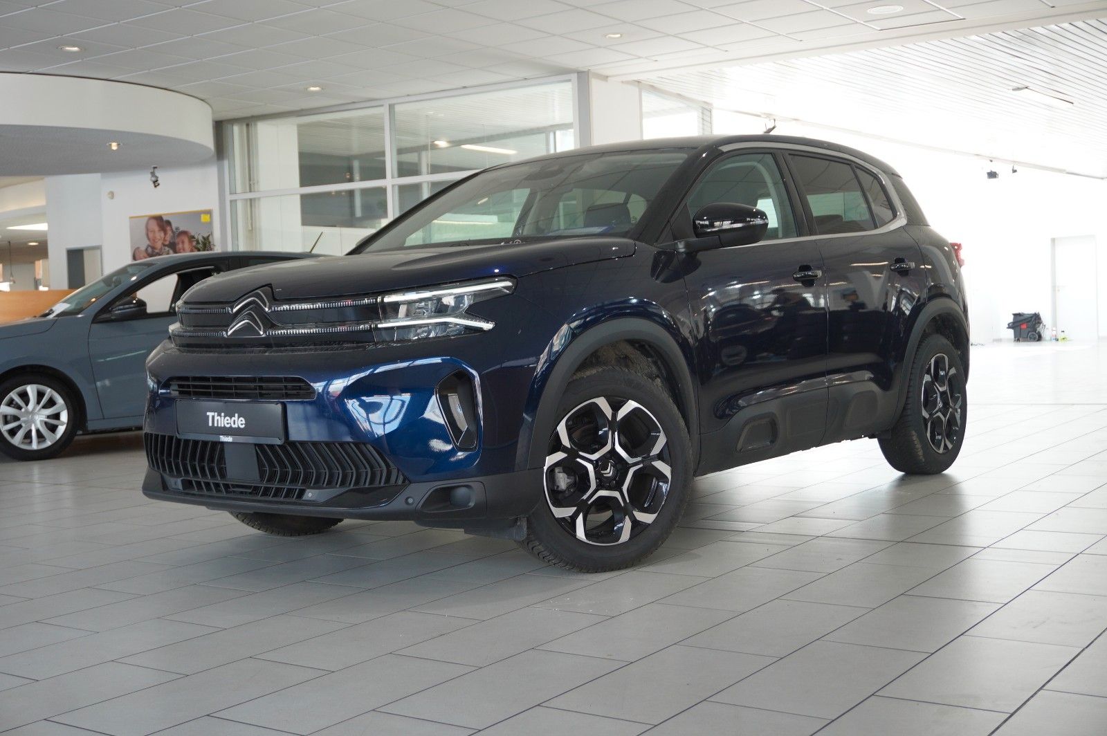 Fahrzeugabbildung Citroën C5 Aircross PLUS 145 E-DSC NAVI/LED/KAMERA/DAB+