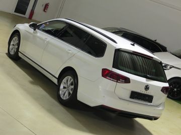 Volkswagen Passat Variant - 10