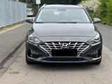 Hyundai i30 1.5 T-GDI Hybrid Advantage Advantage