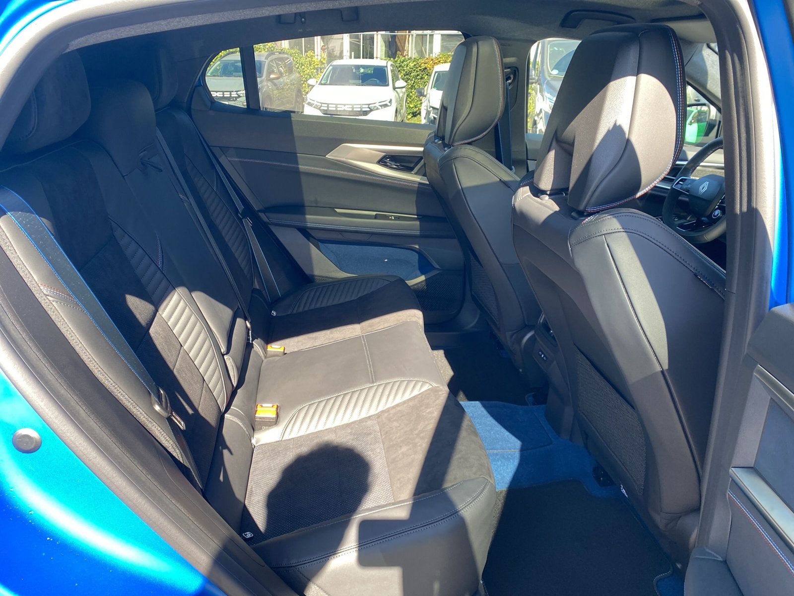 Renault Rafale - Bild 12