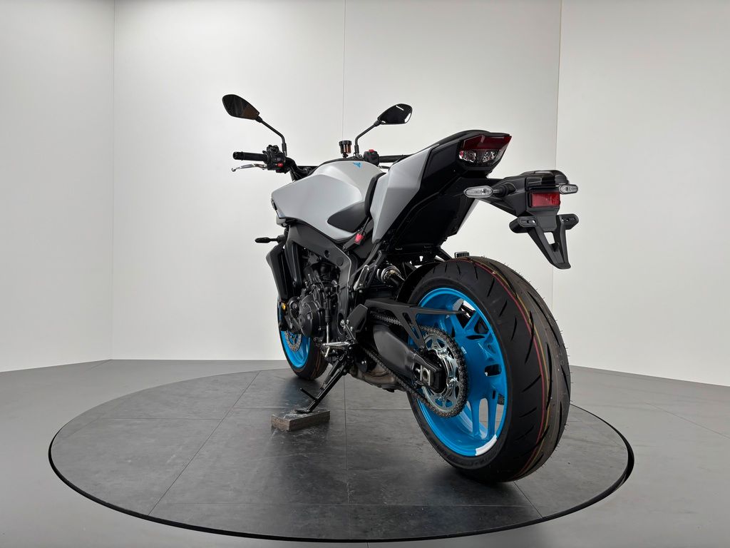 Fahrzeugabbildung Yamaha MT-09 *AKTION: TRANSPORT & SOUND ! *MJ2025