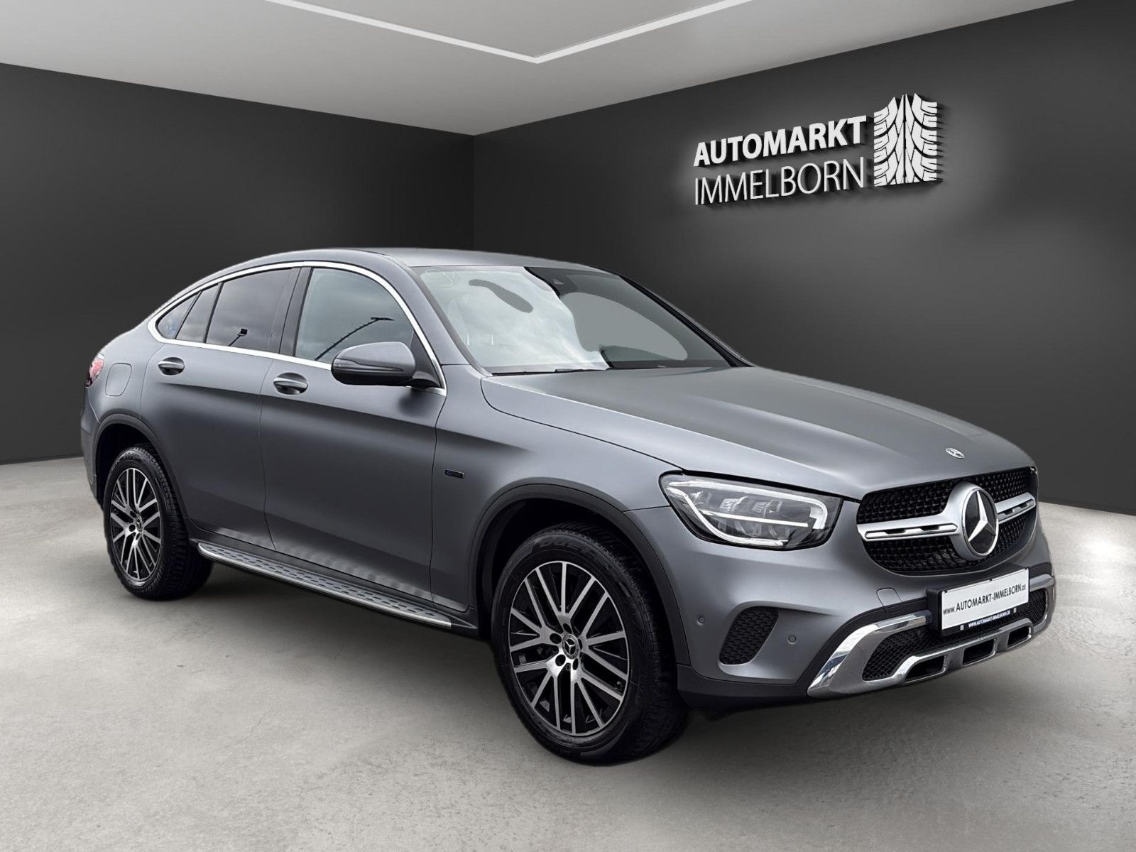 MERCEDES-BENZ GLC 300 e Coupe 19*Kamera*VollLeder*Trittbretter