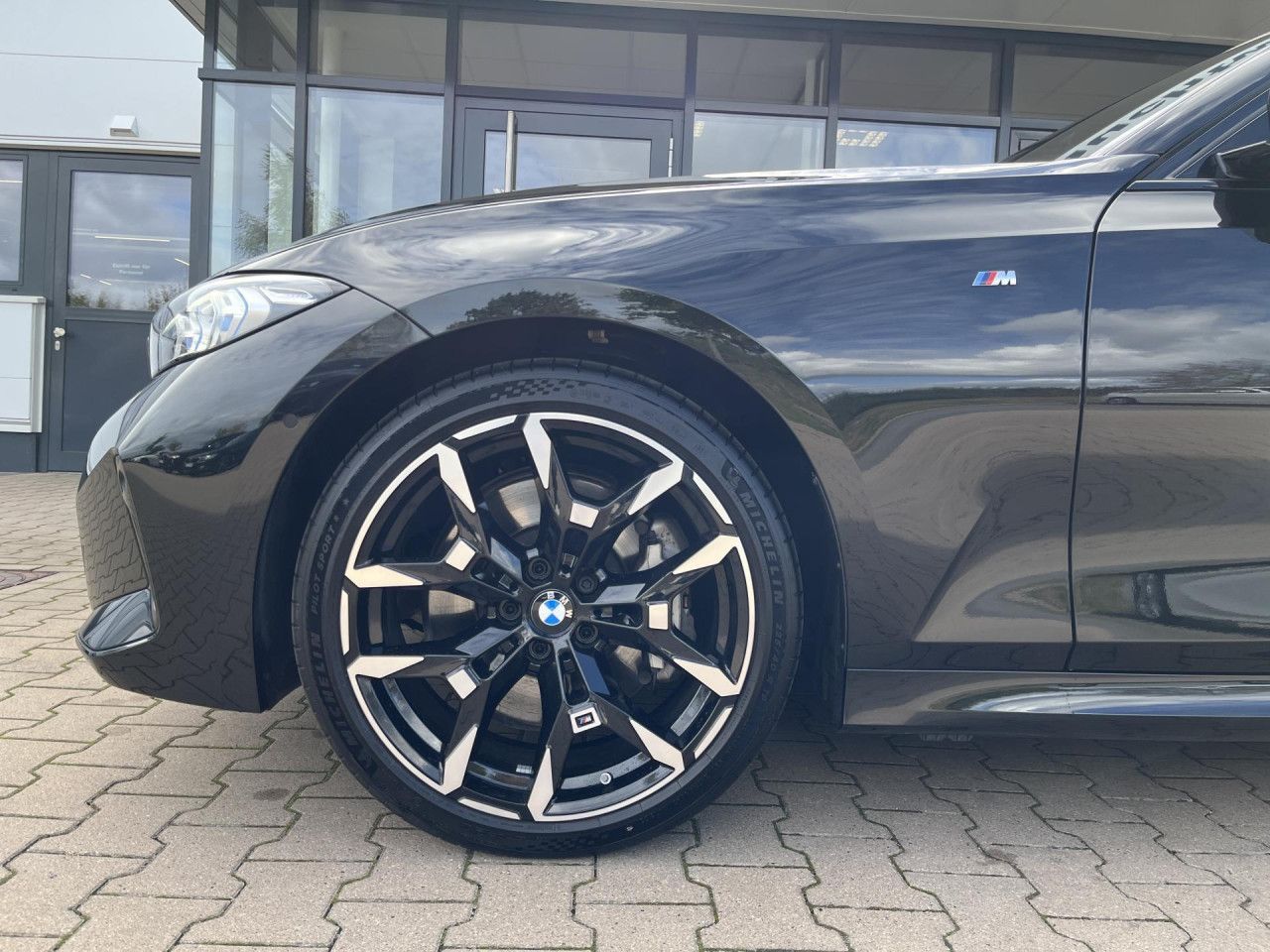 BMW 330 - Bild 13