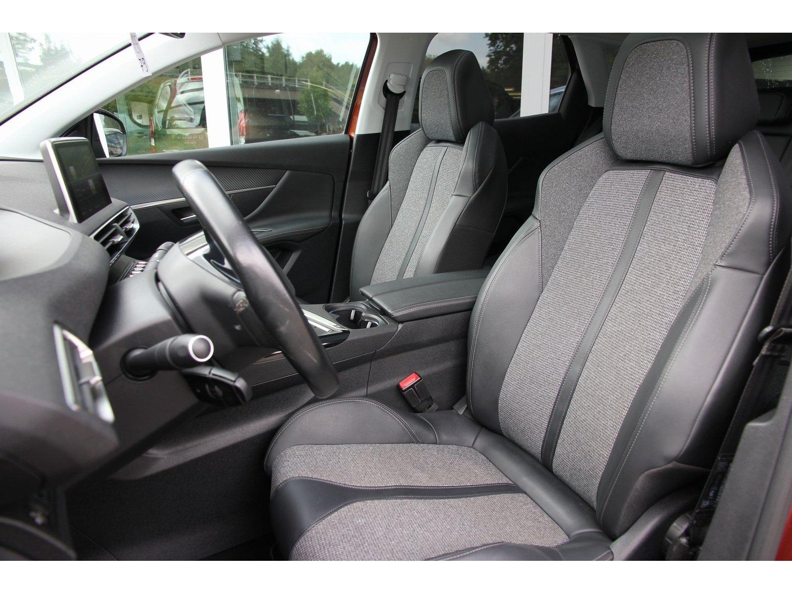 Peugeot 3008 Allure PT 130 Pano Carplay Navi Klima SHZ