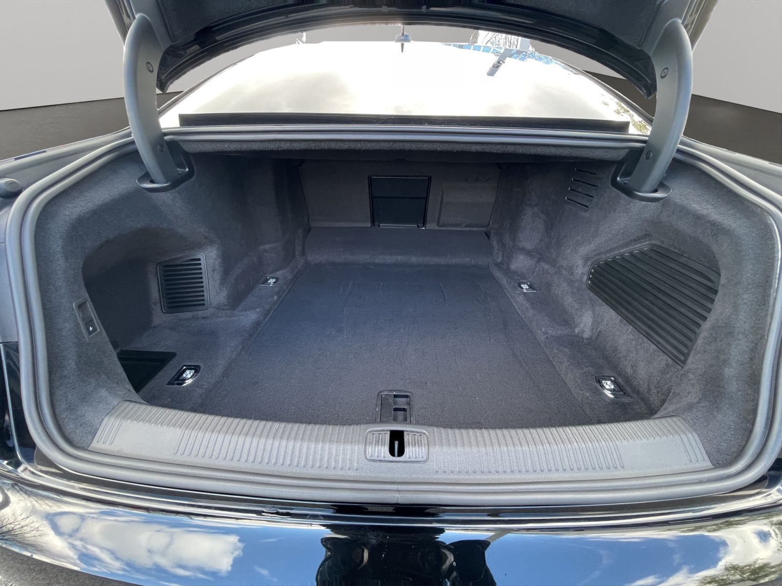 Audi A8 - Bild 19
