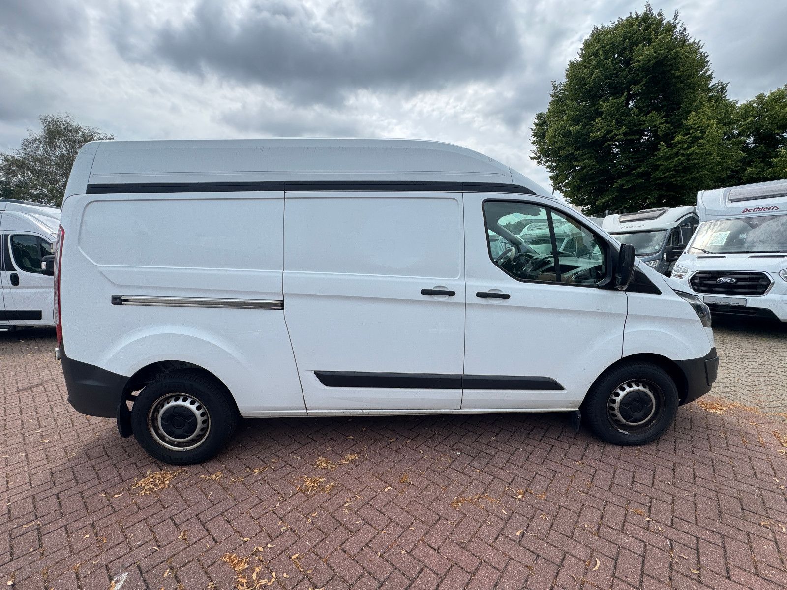 Fahrzeugabbildung Ford Transit Custom 2.2 TDCI HOCHDACH L2 H2 3-SITZER