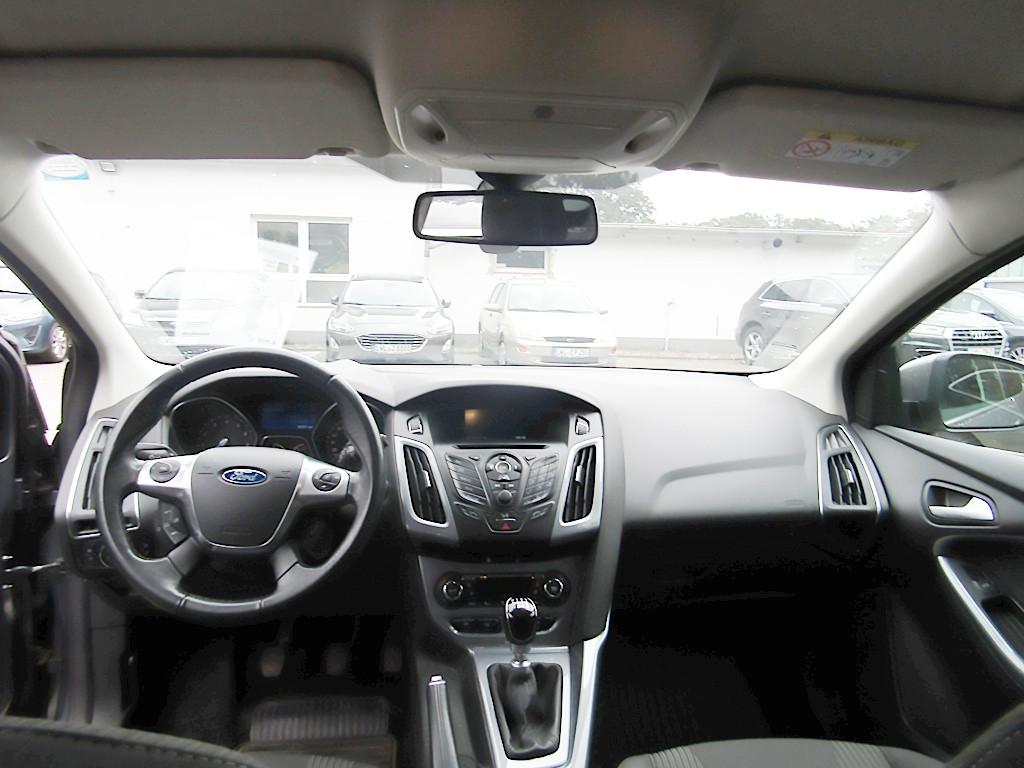 Ford Focus 2014 — photo 10