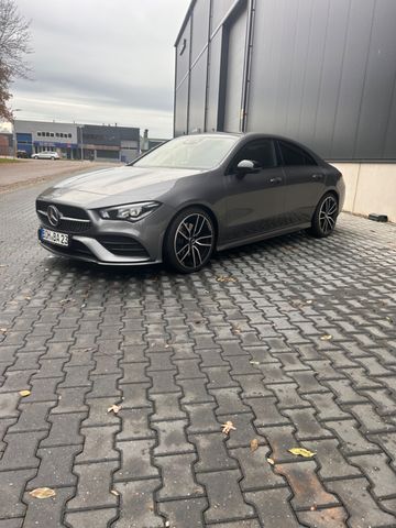 Mercedes-Benz CLA 200 - Amg line