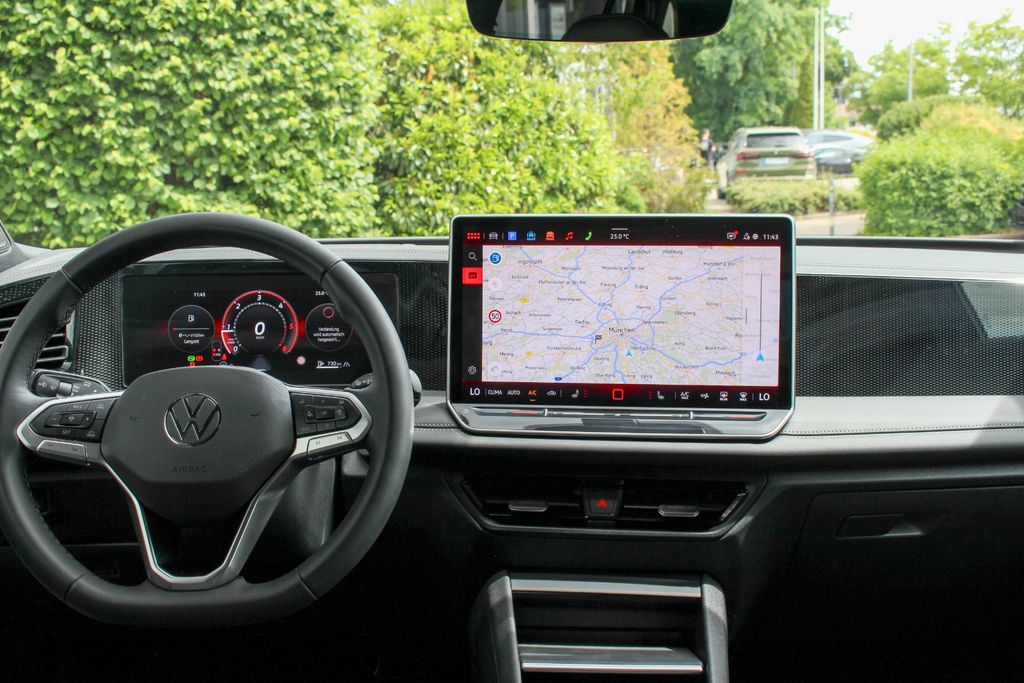 VW Tiguan 2.0 TDI/ IQ.DRIVE/ H&K/ MATRIX/ DISCOVER VW Tiguan 2.0 TDI/ IQ.DRIVE/ H&K/ MATRIX/ DISCOVER