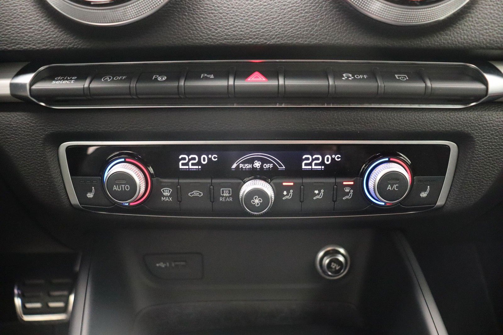 Fahrzeugabbildung Audi A3 Sportback 35 TFSI Sport S-Line