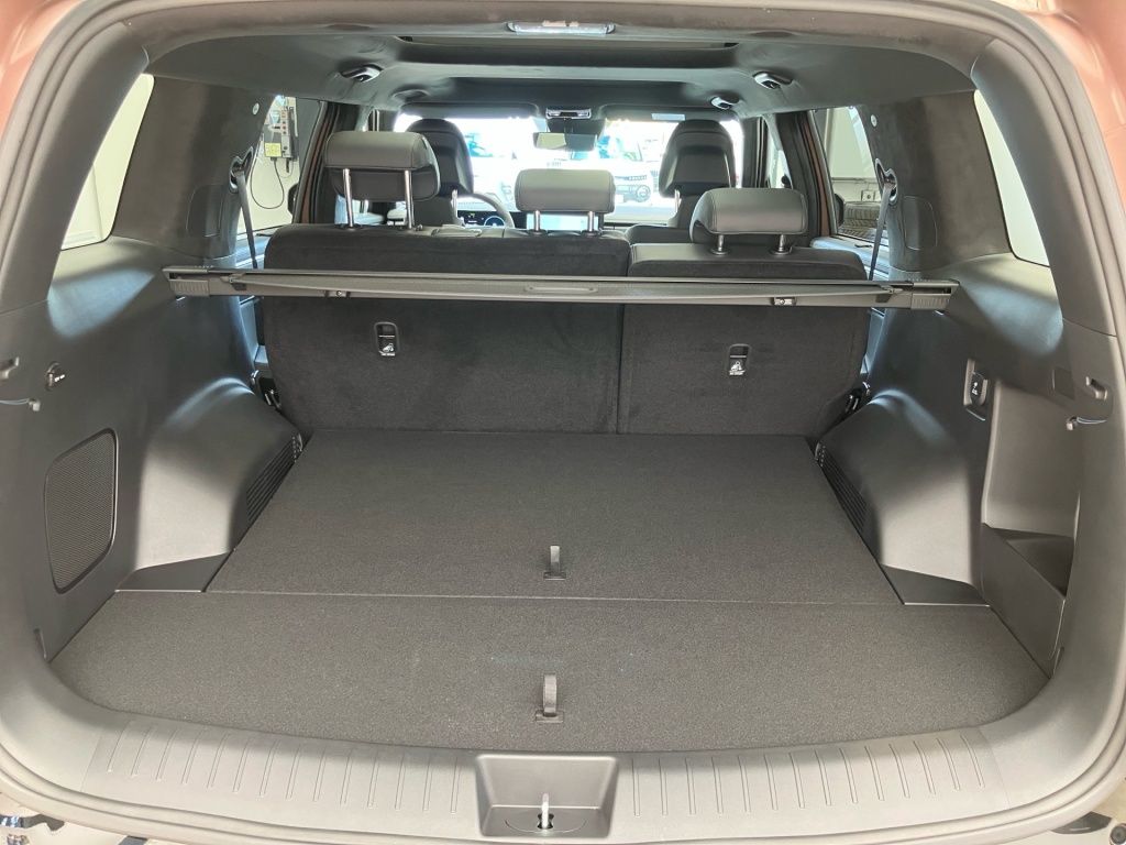 Fahrzeugabbildung Hyundai SANTA FE (5-Sitzer) HEV 1.6 T-GDI 2WD 6-AT Black