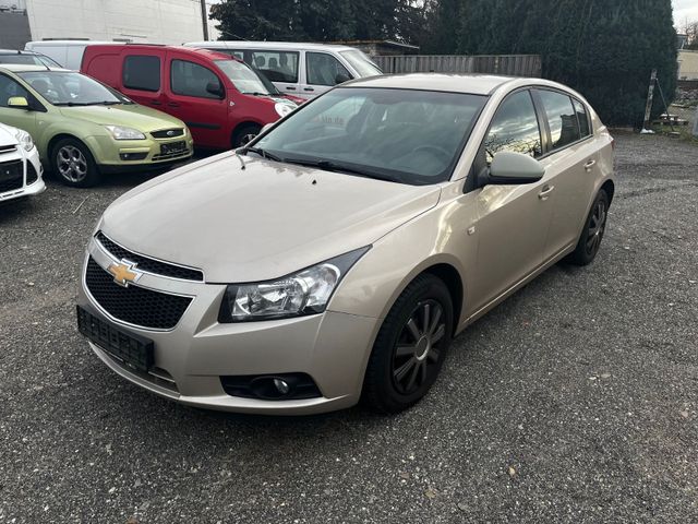 Chevrolet Cruze 1.6 Hatchback LT