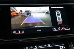 AUDI RSQ8 | HuD | Keramik | Pano | 305 km/h | 23" AUDI RSQ8 | HuD | Keramik | Pano | 305 km/h | 23"