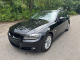 BMW 320i Touring 1.Hd LEDER DAKOTA/OYSTER - BMW 320 aus 2010: 320d