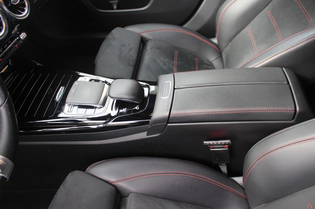 Mercedes-Benz A 35 AMG