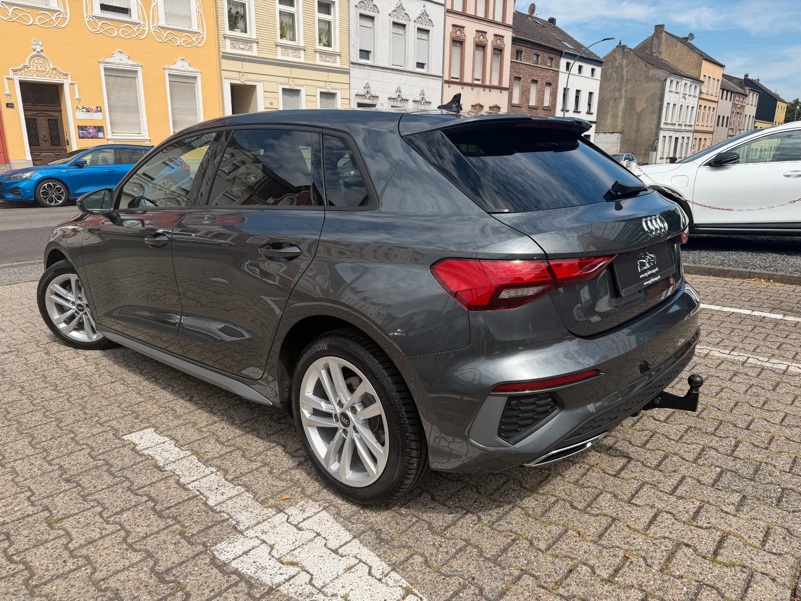Fahrzeugabbildung Audi A3 Sportback 40 TFSI e S-LINE SPORTPAKET AHK LED