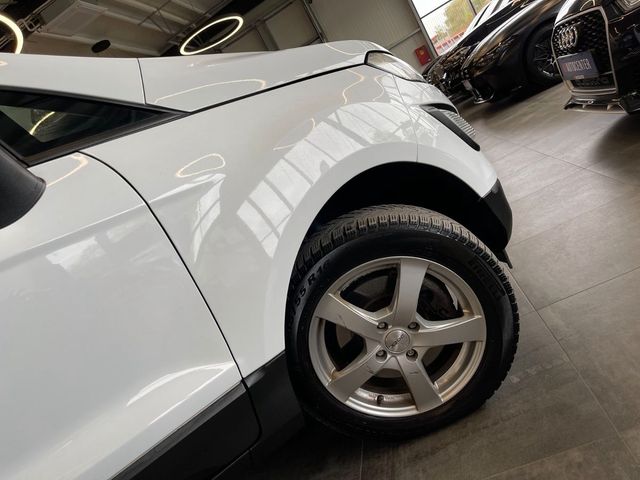 Ford EcoSport Cool & Connect Aut. *NAVI*DAB*PDC*SHZ*