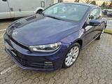 Volkswagen Scirocco 1.4 TSI BlueMotion Technology - - mit Benzin-Antrieb: Coupe, Violett, Ambiente-Beleuchtung