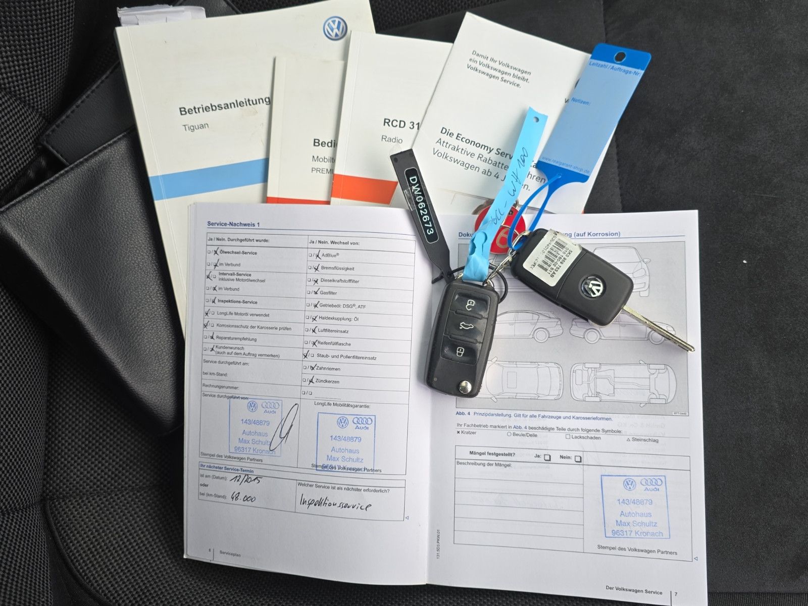 Fahrzeugabbildung Volkswagen Tiguan Sport & Style 4Motion+1.HAND+AUTOMATIK