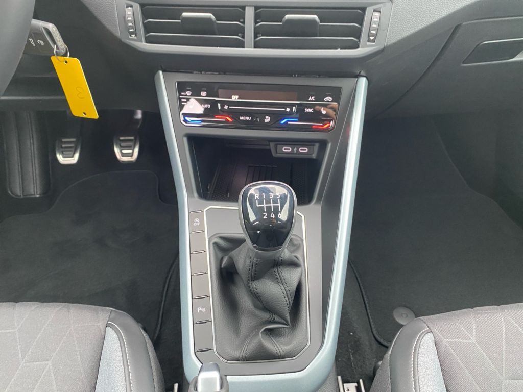 Fahrzeugabbildung Volkswagen Taigo 1.0TSI Energy 5 JahreNW Garantie Rear View