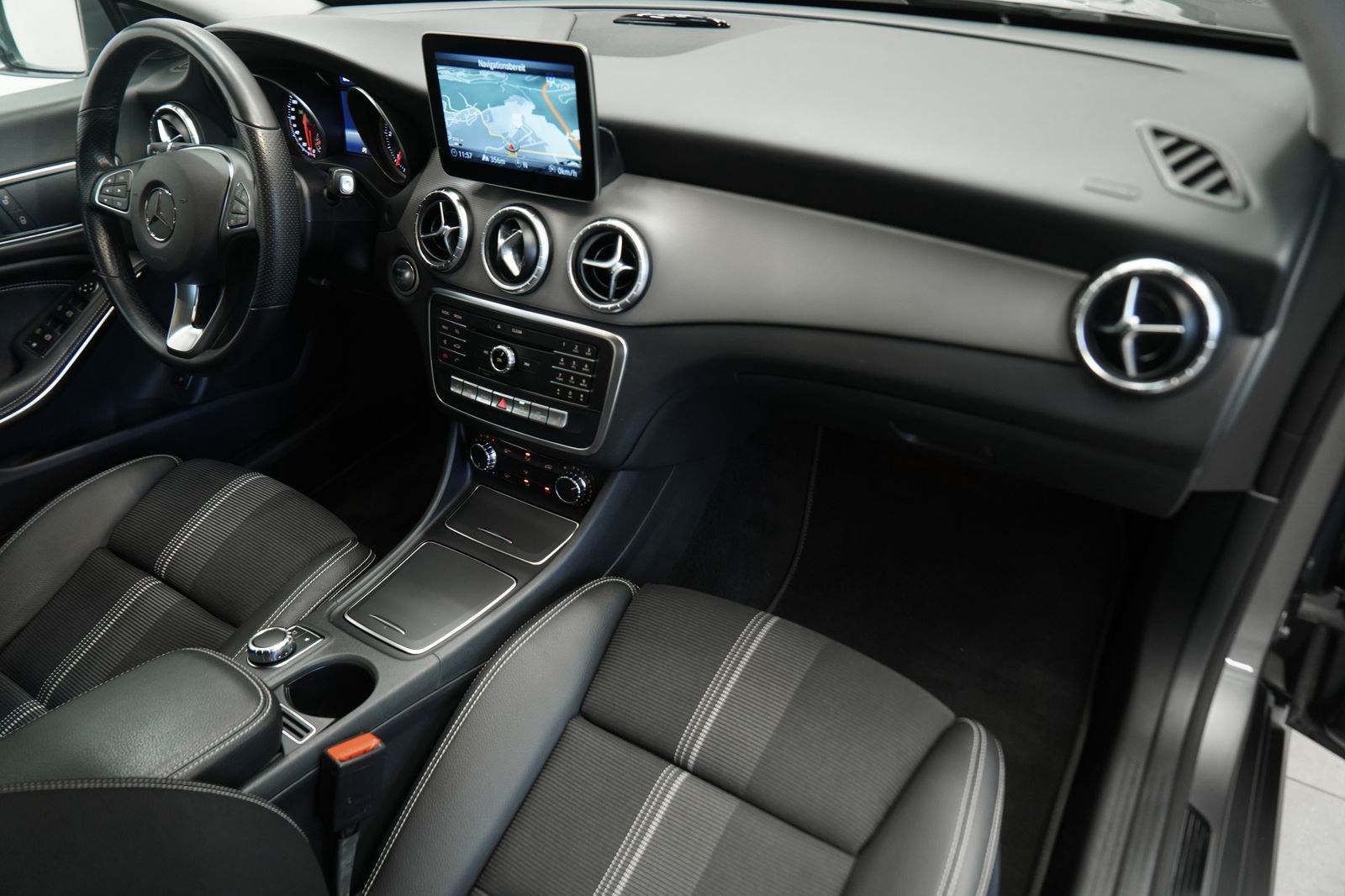 Mercedes Benz Cla 200