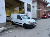 Renault Kangoo - Renault Kangoo aus 2006 mit Diesel-Antrieb