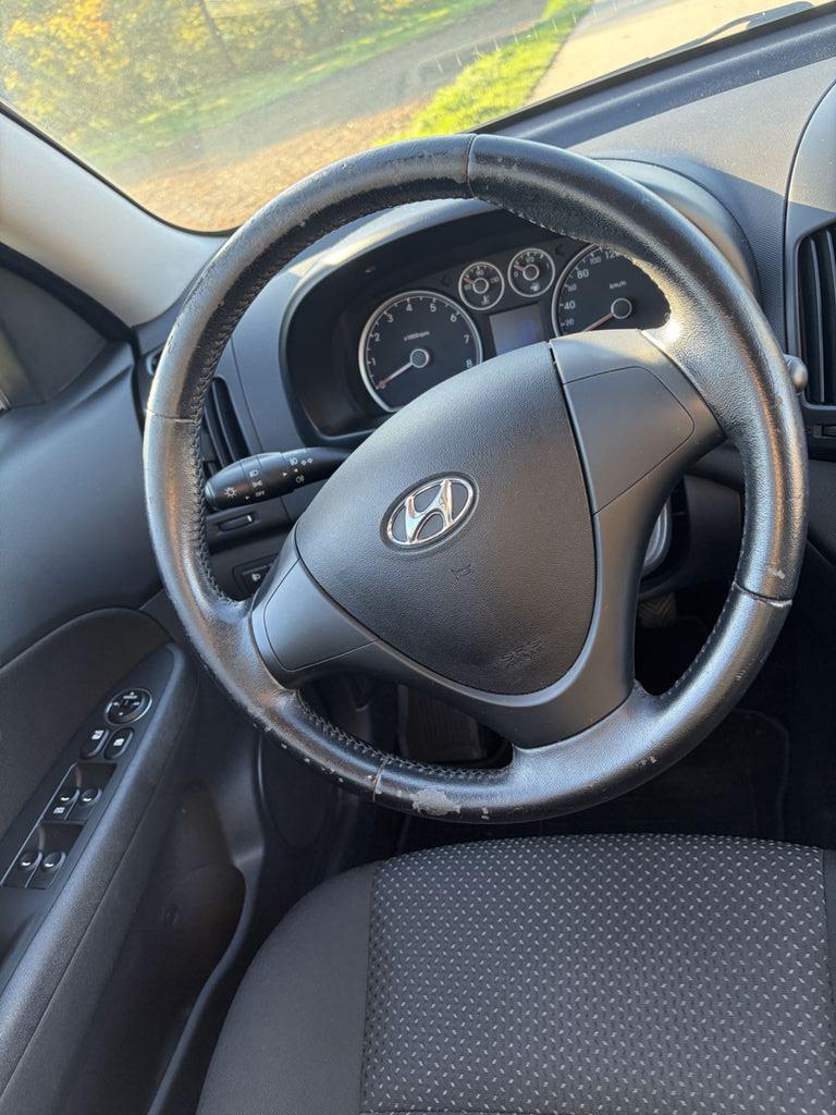 Hyundai i30 2010 — photo 6